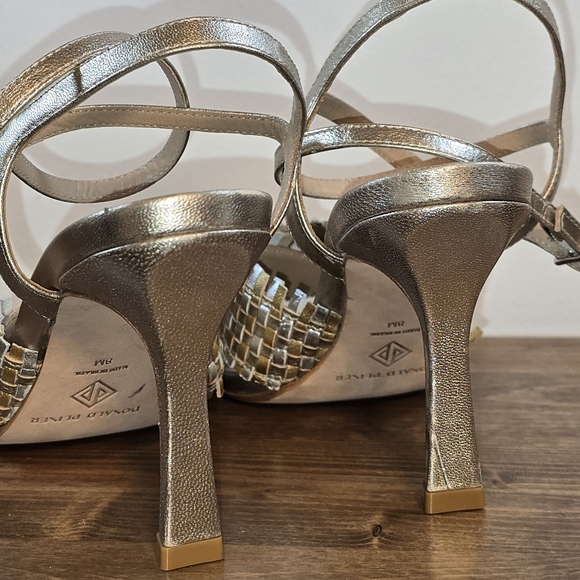 NWOT Donald Pliner Riva Slip-on Buckled High Heel Sandals Women's Size 8 - Picture 6 of 10